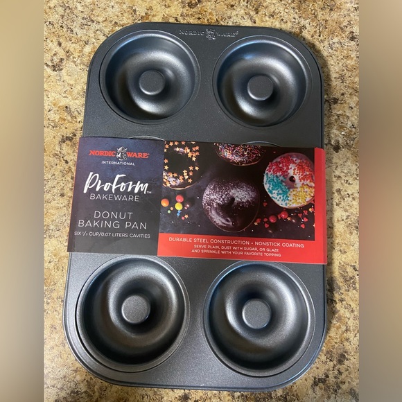 Donut pan - non-stick - Picture 1 of 3